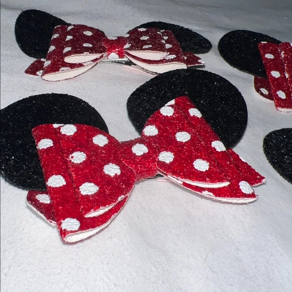 Minnie Mouse ears glittery alligator hair clips for little girl - set of 4